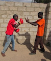 Boxerská tělocvična pro mladé lidi v Zambii